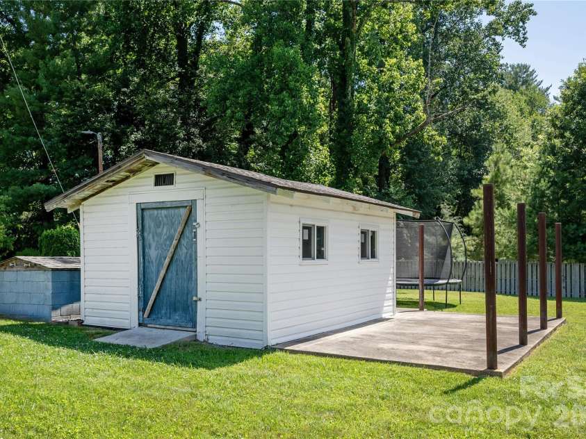 419 Big Bend Road, Brevard, NC 28712.  MLS# CAR4398775, YatesRealty ID 37046. Garden Shed