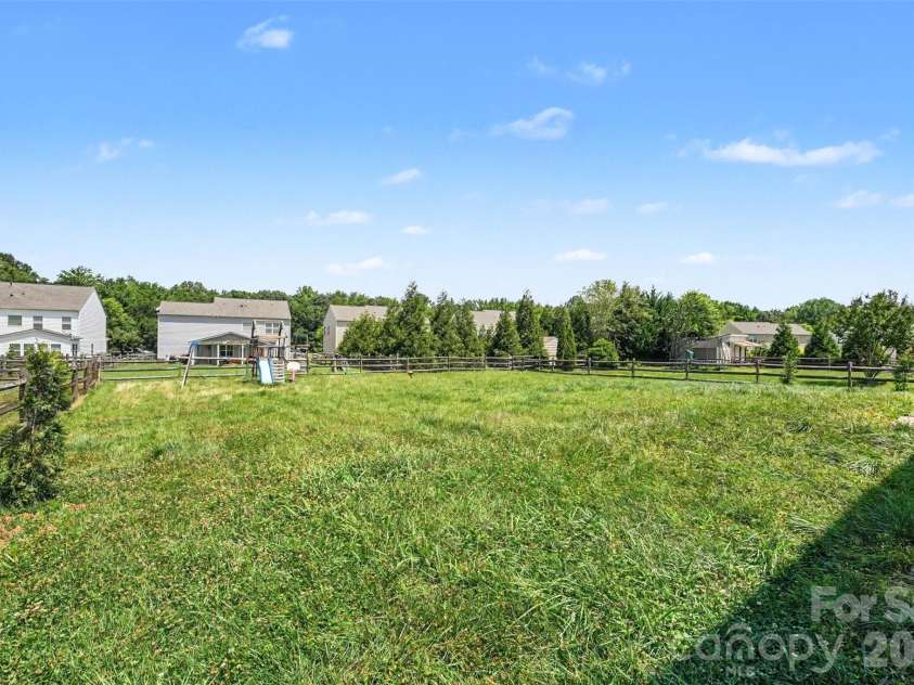 8312 Compton acres Lane, Waxhaw, NC 28173.  MLS# CAR4395808, YatesRealty ID 37047. 