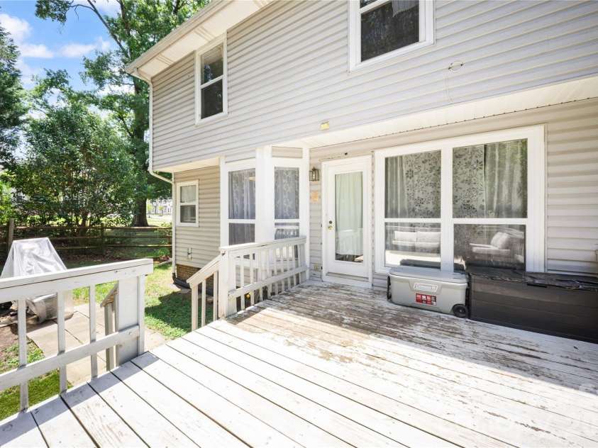 13000 Greycrest Drive, Charlotte, NC 28278.  MLS# CAR4400169, YatesRealty ID 37048. Deck side