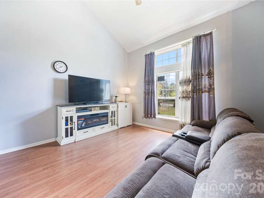 13000 Greycrest Drive, Charlotte, NC 28278.  MLS# CAR4400169, YatesRealty ID 37048. Living room side