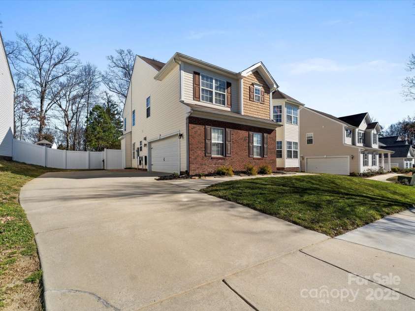 12028 Regal Lily Lane, Huntersville, NC 28078.  MLS# CAR4239807, YatesRealty ID 3705. 