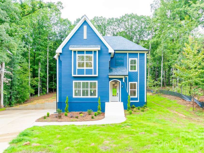 150 Forest Creek Drive, Statesville, NC 28625.  MLS# CAR4286307, YatesRealty ID 3705. 
