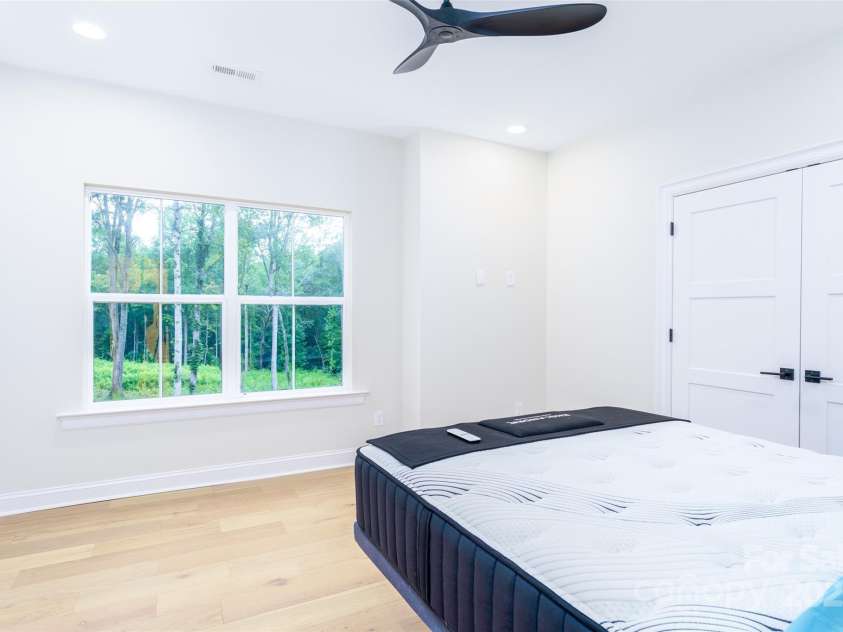 150 Forest Creek Drive, Statesville, NC 28625.  MLS# CAR4286307, YatesRealty ID 3705. 