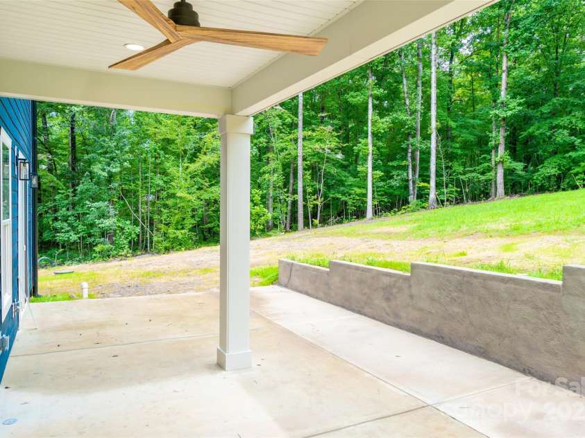 150 Forest Creek Drive, Statesville, NC 28625.  MLS# CAR4286307, YatesRealty ID 3705. 