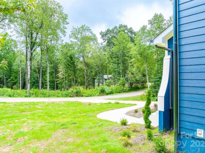 150 Forest Creek Drive, Statesville, NC 28625.  MLS# CAR4286307, YatesRealty ID 3705. 