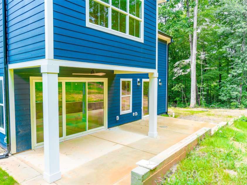 150 Forest Creek Drive, Statesville, NC 28625.  MLS# CAR4286307, YatesRealty ID 3705. Back Patio