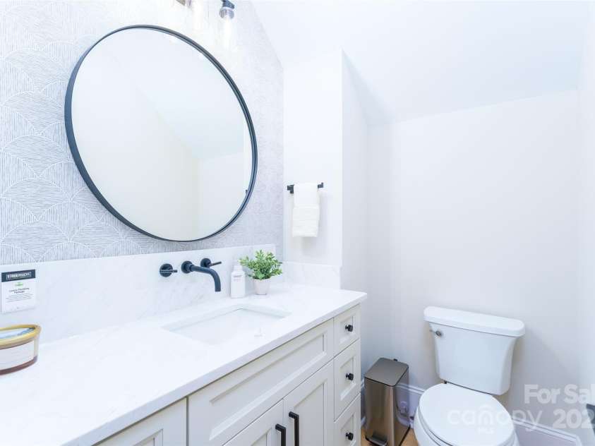 150 Forest Creek Drive, Statesville, NC 28625.  MLS# CAR4286307, YatesRealty ID 3705. Half Bath