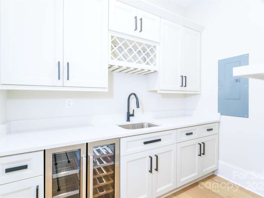 150 Forest Creek Drive, Statesville, NC 28625.  MLS# CAR4286307, YatesRealty ID 3705. Pantry/Skullery