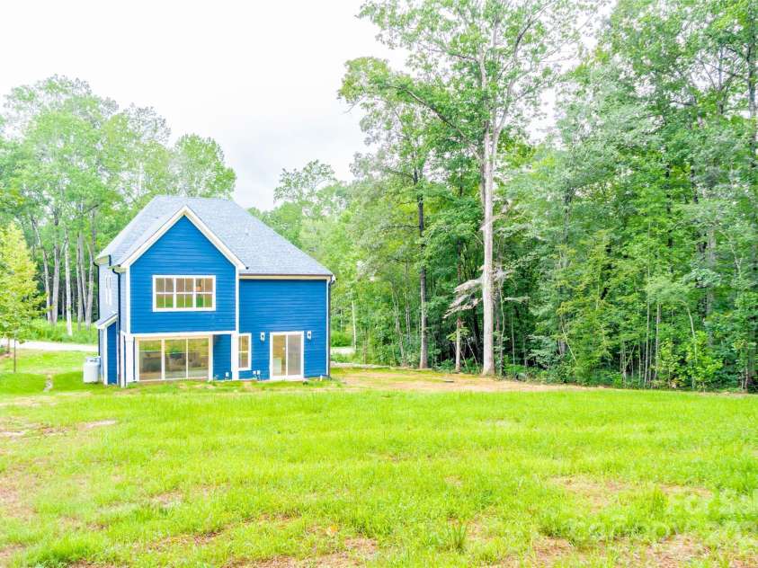150 Forest Creek Drive, Statesville, NC 28625.  MLS# CAR4286307, YatesRealty ID 3705. Spacious Backyard