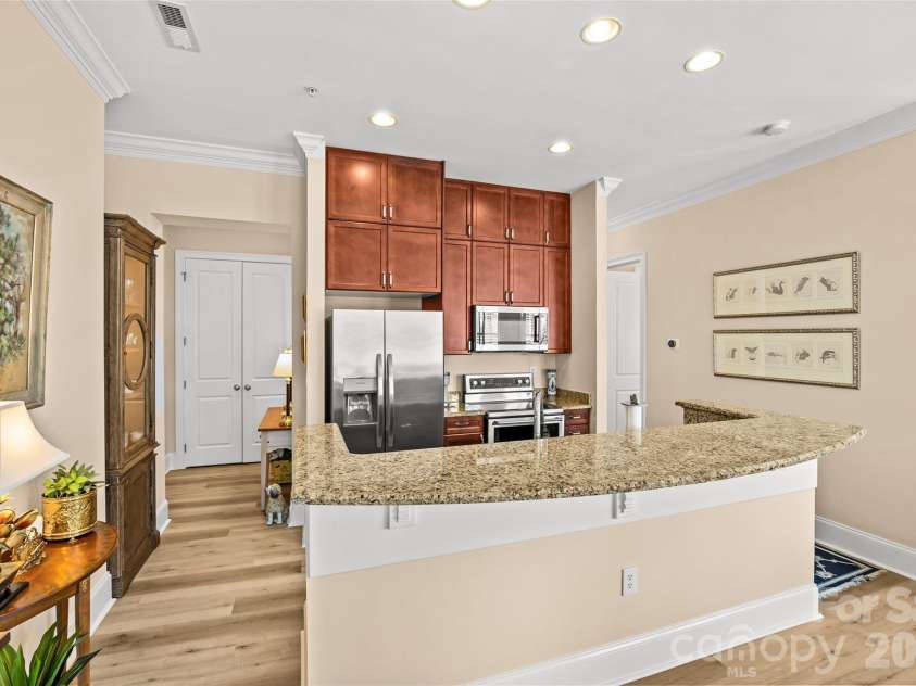 2994 Selwyn Avenue, Charlotte, NC 28209.  MLS# CAR4354411, YatesRealty ID 3705. 