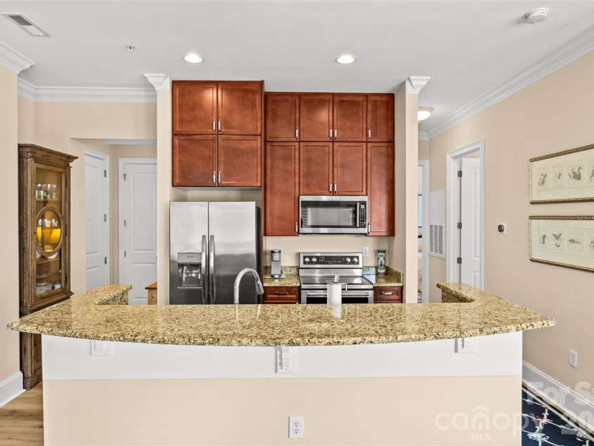 2994 Selwyn Avenue, Charlotte, NC 28209.  MLS# CAR4354411, YatesRealty ID 3705. 