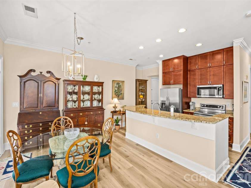 2994 Selwyn Avenue, Charlotte, NC 28209.  MLS# CAR4354411, YatesRealty ID 3705. 