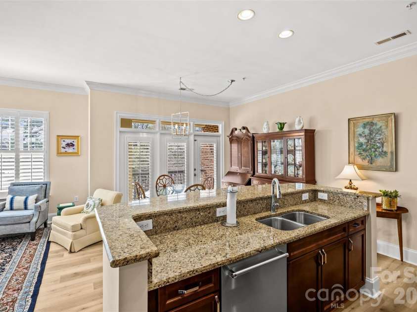 2994 Selwyn Avenue, Charlotte, NC 28209.  MLS# CAR4354411, YatesRealty ID 3705. 