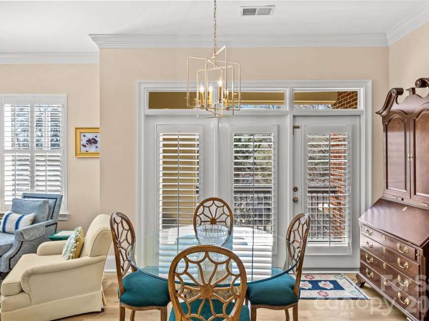 2994 Selwyn Avenue, Charlotte, NC 28209.  MLS# CAR4354411, YatesRealty ID 3705. 