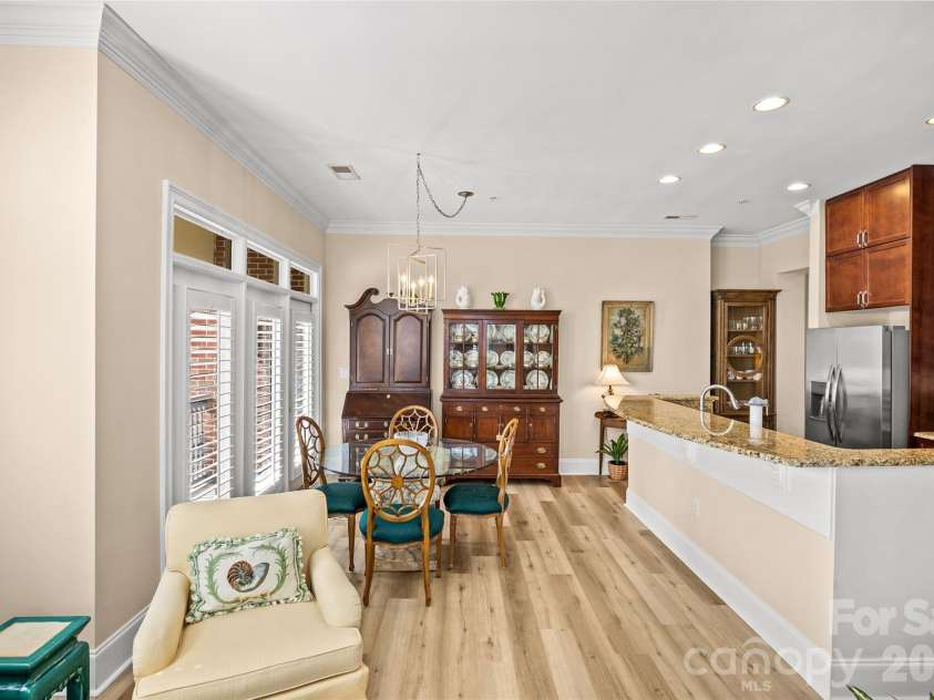 2994 Selwyn Avenue, Charlotte, NC 28209.  MLS# CAR4354411, YatesRealty ID 3705. 