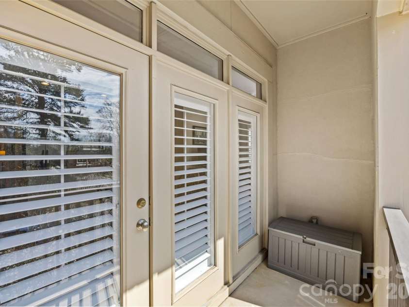 2994 Selwyn Avenue, Charlotte, NC 28209.  MLS# CAR4354411, YatesRealty ID 3705. 