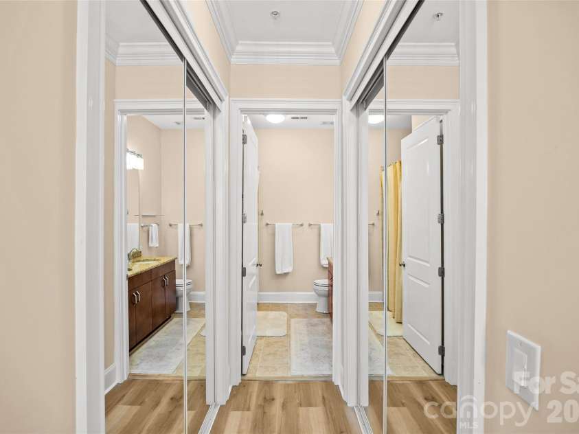2994 Selwyn Avenue, Charlotte, NC 28209.  MLS# CAR4354411, YatesRealty ID 3705. 