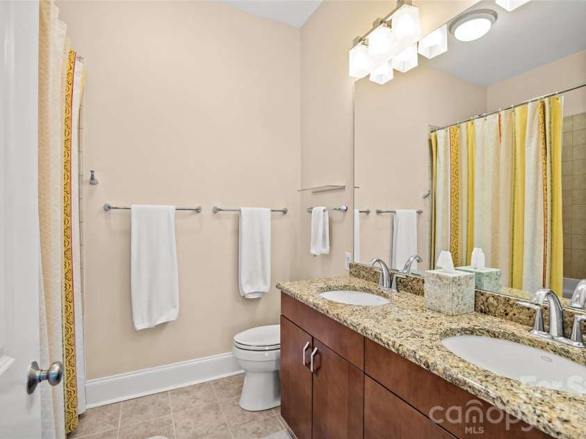 2994 Selwyn Avenue, Charlotte, NC 28209.  MLS# CAR4354411, YatesRealty ID 3705. 