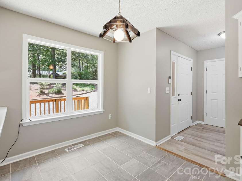 340 Oakwood Lane, Columbus, NC 28722.  MLS# CAR4402990, YatesRealty ID 37051. 
