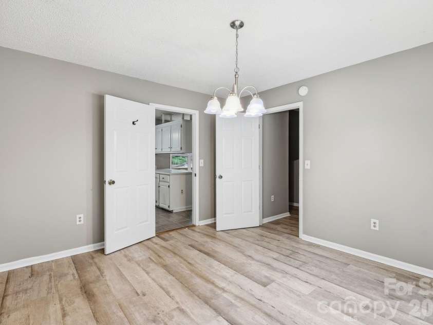340 Oakwood Lane, Columbus, NC 28722.  MLS# CAR4402990, YatesRealty ID 37051. 