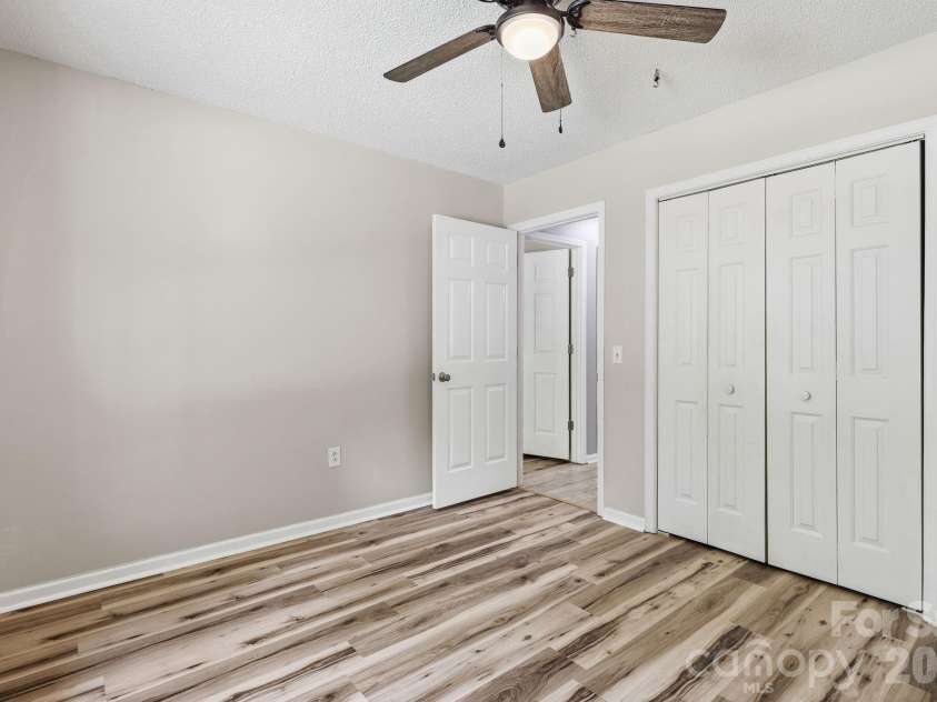 340 Oakwood Lane, Columbus, NC 28722.  MLS# CAR4402990, YatesRealty ID 37051. 