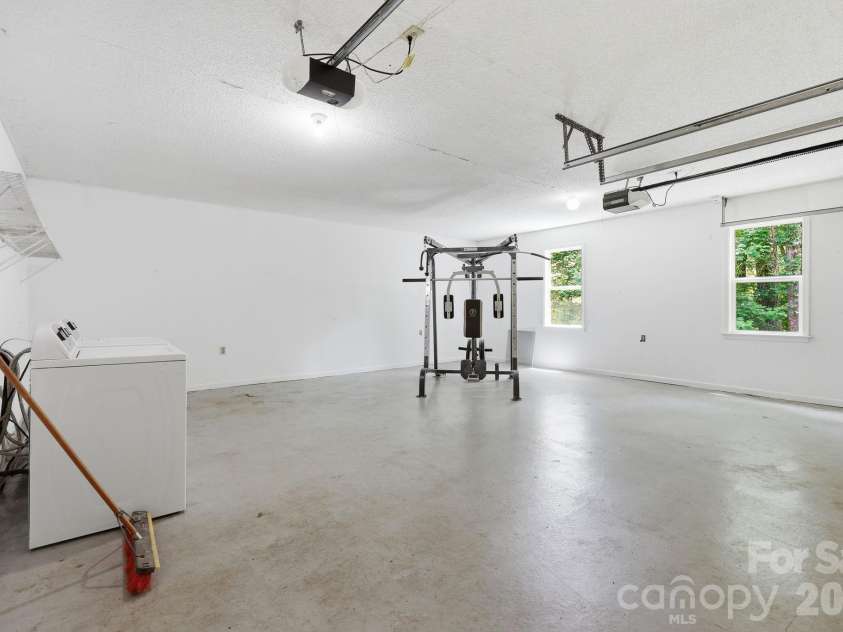 340 Oakwood Lane, Columbus, NC 28722.  MLS# CAR4402990, YatesRealty ID 37051. 