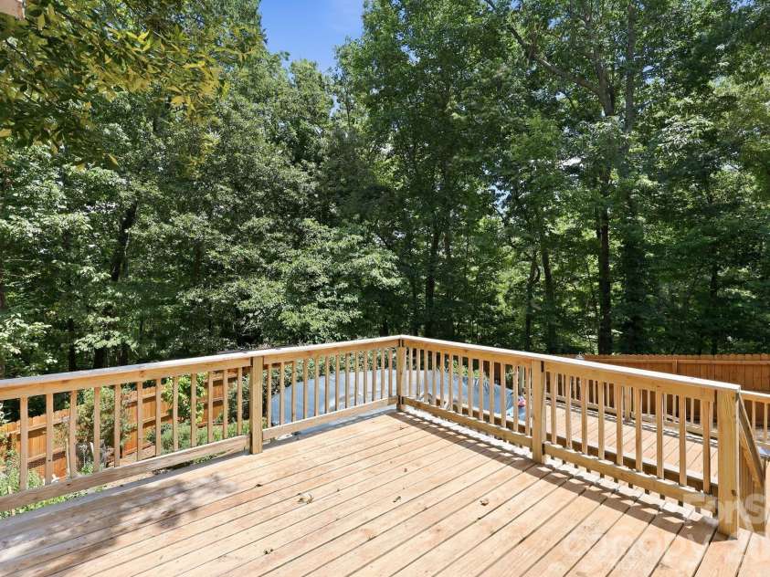 340 Oakwood Lane, Columbus, NC 28722.  MLS# CAR4402990, YatesRealty ID 37051. 