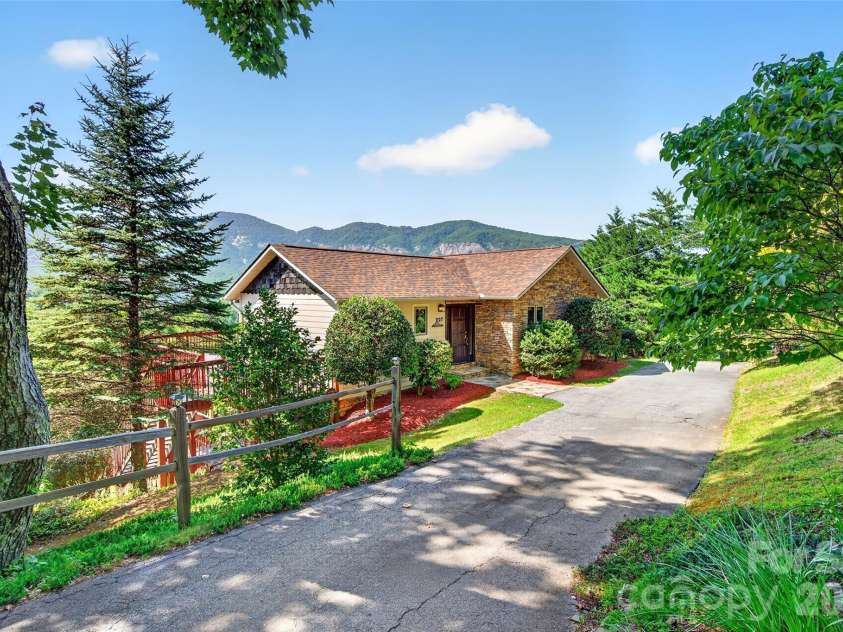 227 Sidney Lanier Drive, Lake Lure, NC 28746.  MLS# CAR4400110, YatesRealty ID 37052. Top of drive