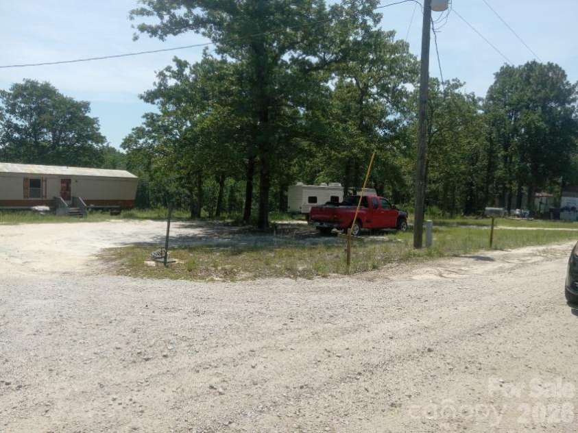 3328 Love Road, Kershaw, SC 29067.  MLS# CAR4383966, YatesRealty ID 37053. 
