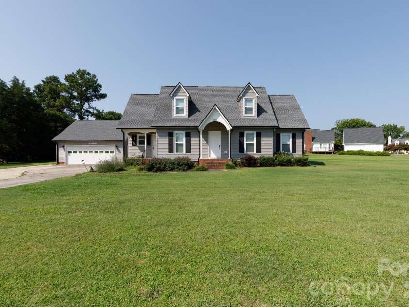 2213 Eastview Road, Rock Hill, SC 29732.  MLS# CAR4403945, YatesRealty ID 37054. 