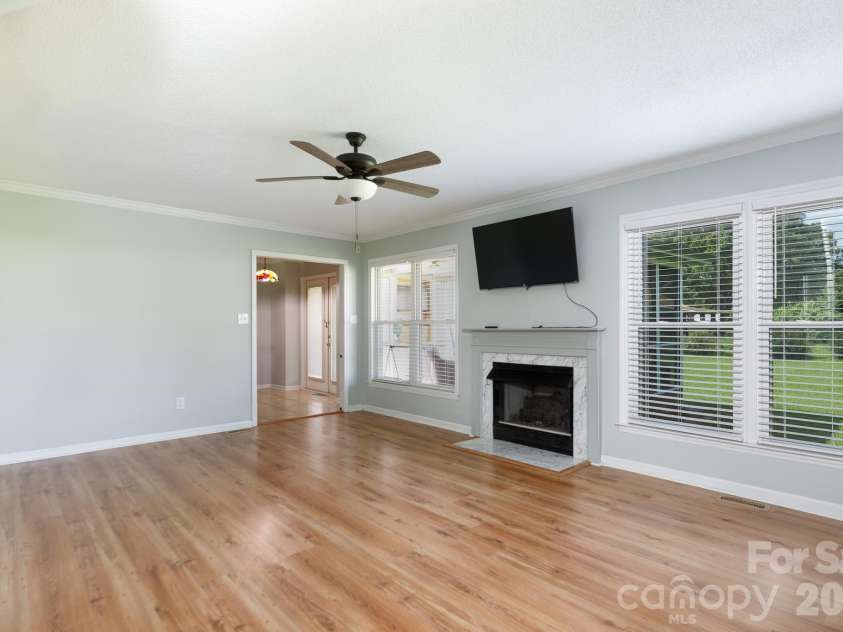 2213 Eastview Road, Rock Hill, SC 29732.  MLS# CAR4403945, YatesRealty ID 37054. 