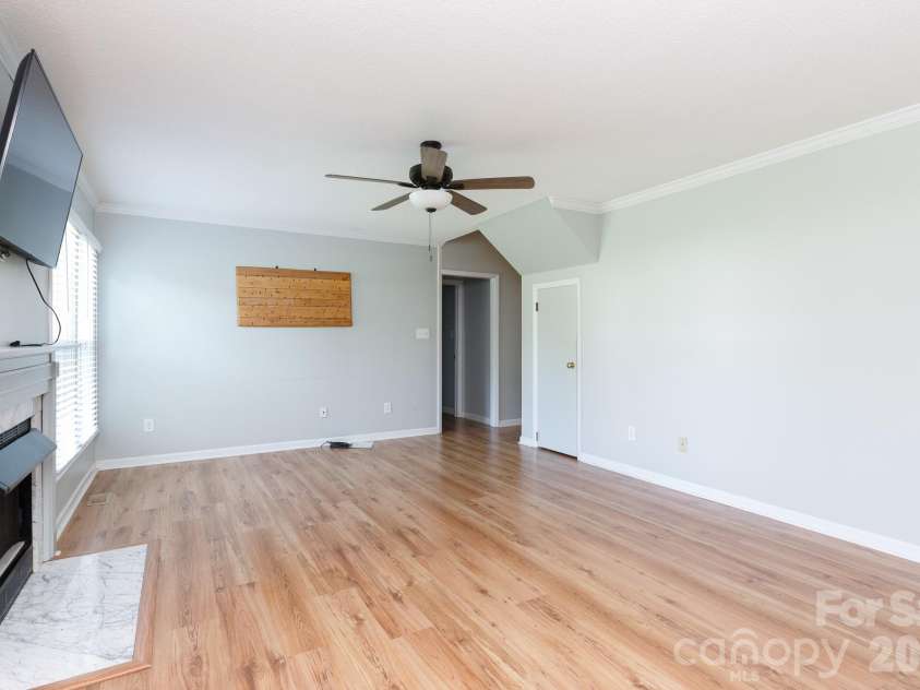 2213 Eastview Road, Rock Hill, SC 29732.  MLS# CAR4403945, YatesRealty ID 37054. 