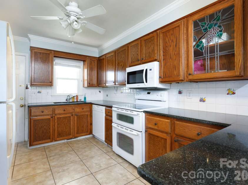 2213 Eastview Road, Rock Hill, SC 29732.  MLS# CAR4403945, YatesRealty ID 37054. 