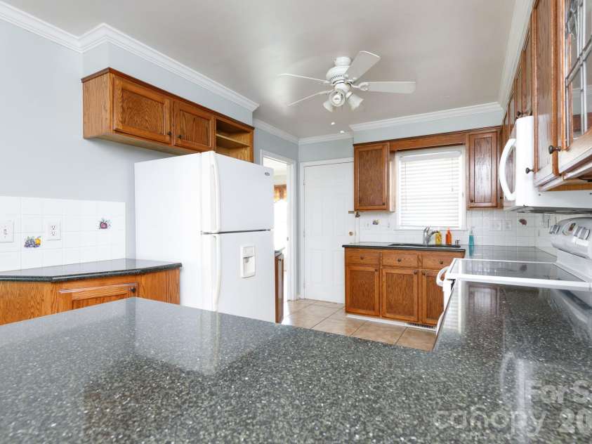 2213 Eastview Road, Rock Hill, SC 29732.  MLS# CAR4403945, YatesRealty ID 37054. 