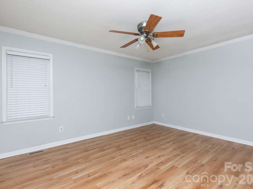 2213 Eastview Road, Rock Hill, SC 29732.  MLS# CAR4403945, YatesRealty ID 37054. 