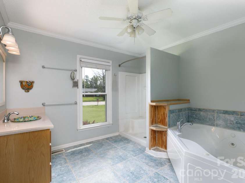2213 Eastview Road, Rock Hill, SC 29732.  MLS# CAR4403945, YatesRealty ID 37054. 