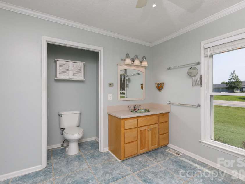 2213 Eastview Road, Rock Hill, SC 29732.  MLS# CAR4403945, YatesRealty ID 37054. 