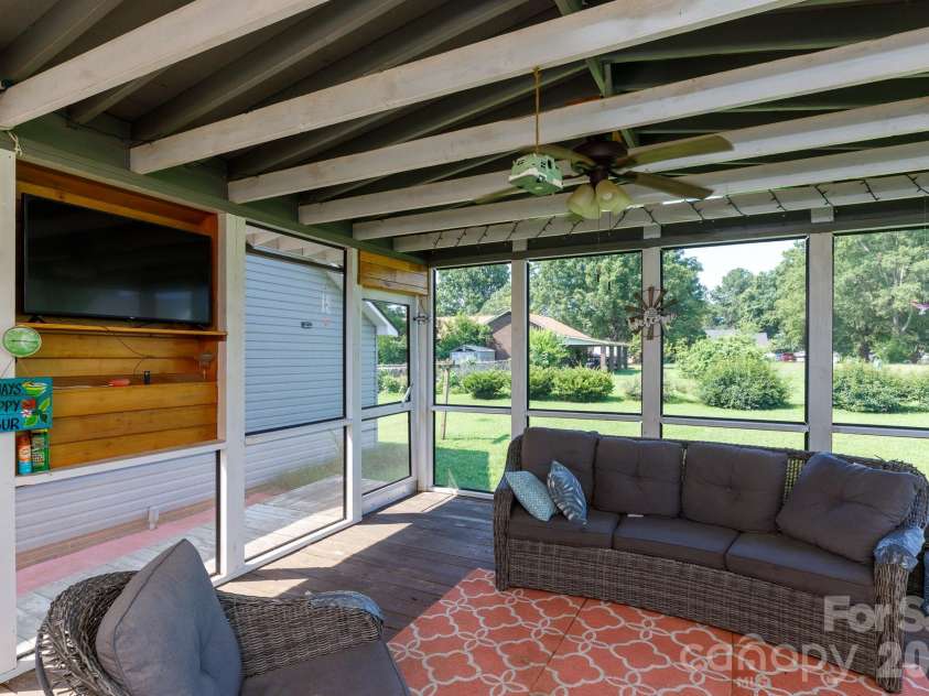 2213 Eastview Road, Rock Hill, SC 29732.  MLS# CAR4403945, YatesRealty ID 37054. 