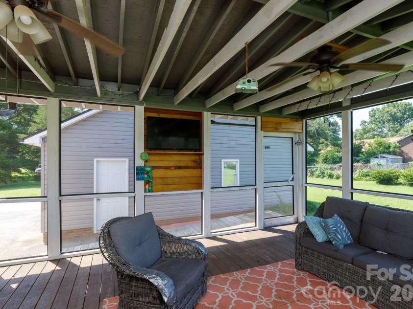 2213 Eastview Road, Rock Hill, SC 29732.  MLS# CAR4403945, YatesRealty ID 37054. 