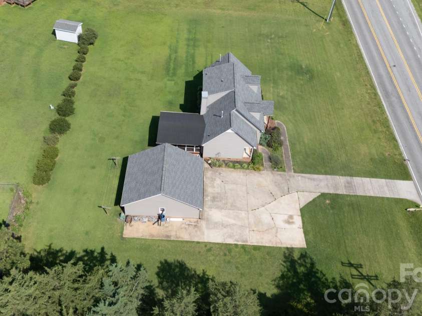 2213 Eastview Road, Rock Hill, SC 29732.  MLS# CAR4403945, YatesRealty ID 37054. 