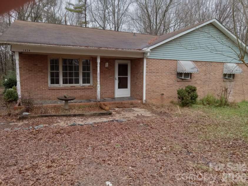 1924 Wright Road, Indian Trail, NC 28079.  MLS# CAR4402721, YatesRealty ID 37055. 