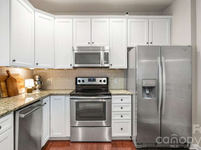 2429 Diplomat Lane, Charlotte, NC 28210.  MLS# CAR4404417, YatesRealty ID 37056. 