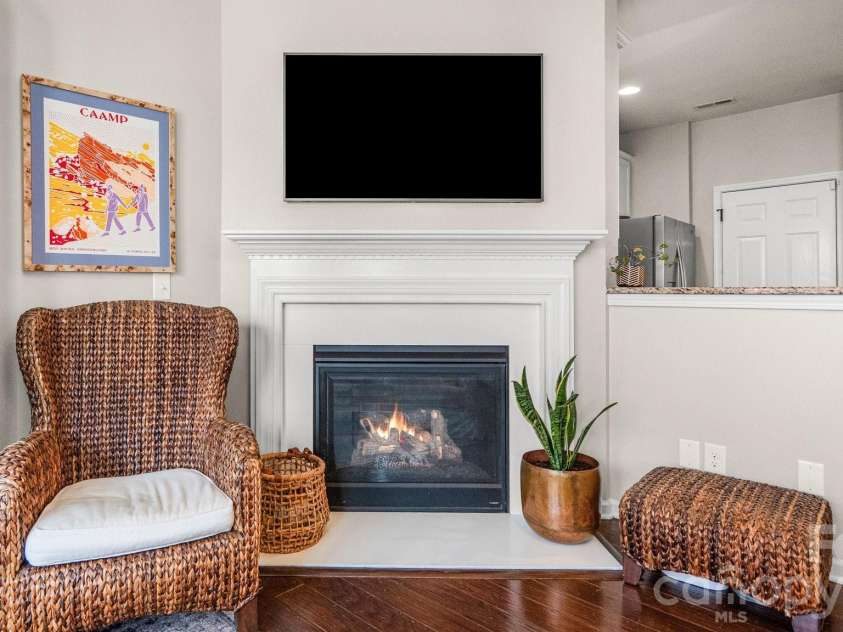2429 Diplomat Lane, Charlotte, NC 28210.  MLS# CAR4404417, YatesRealty ID 37056. 