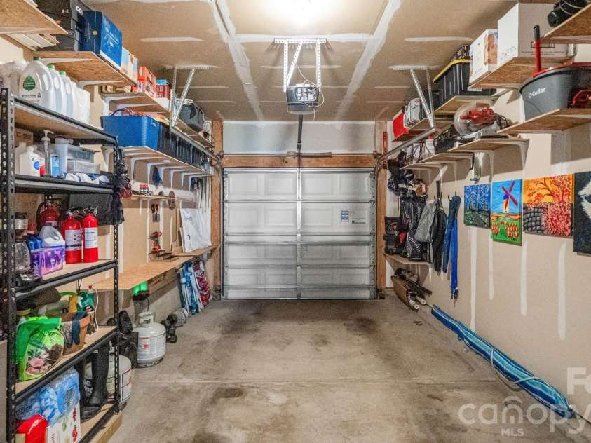 2429 Diplomat Lane, Charlotte, NC 28210.  MLS# CAR4404417, YatesRealty ID 37056. 