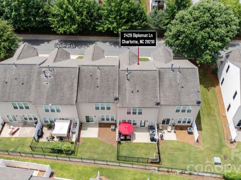 2429 Diplomat Lane, Charlotte, NC 28210.  MLS# CAR4404417, YatesRealty ID 37056. 