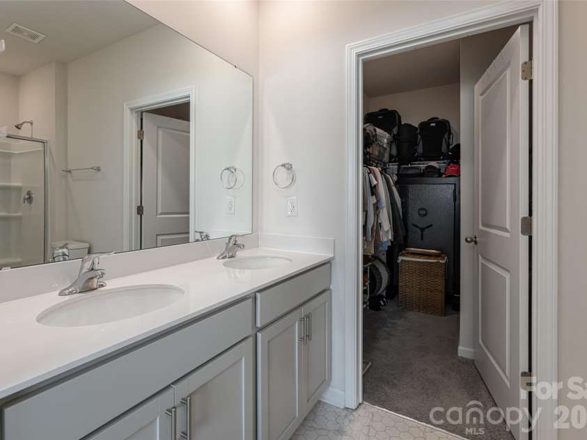 197 Wheatfield Road, Fletcher, NC 28732.  MLS# CAR4398770, YatesRealty ID 37057. Primary walk-in closet