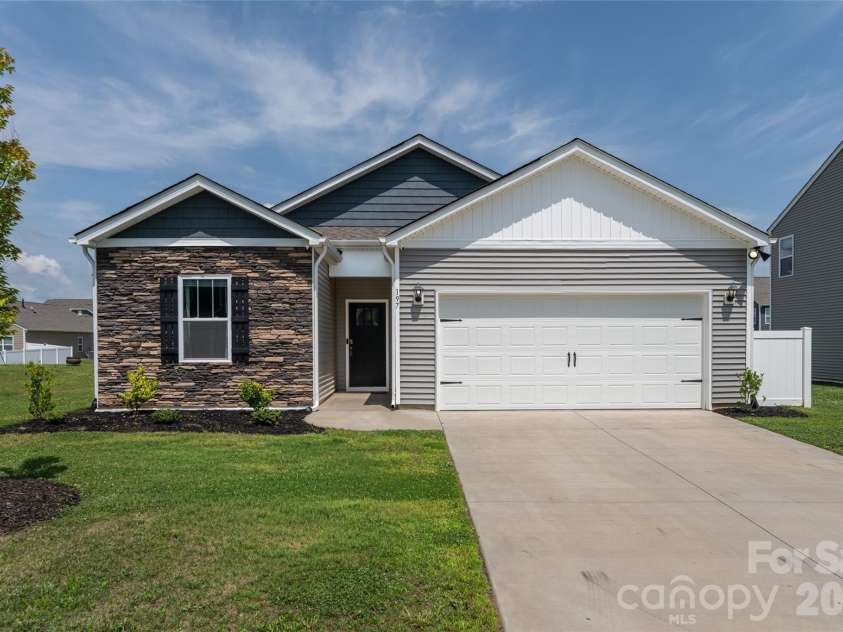 197 Wheatfield Road, Fletcher, NC 28732.  MLS# CAR4398770, YatesRealty ID 37057. Welcome to 197 Wheatfield