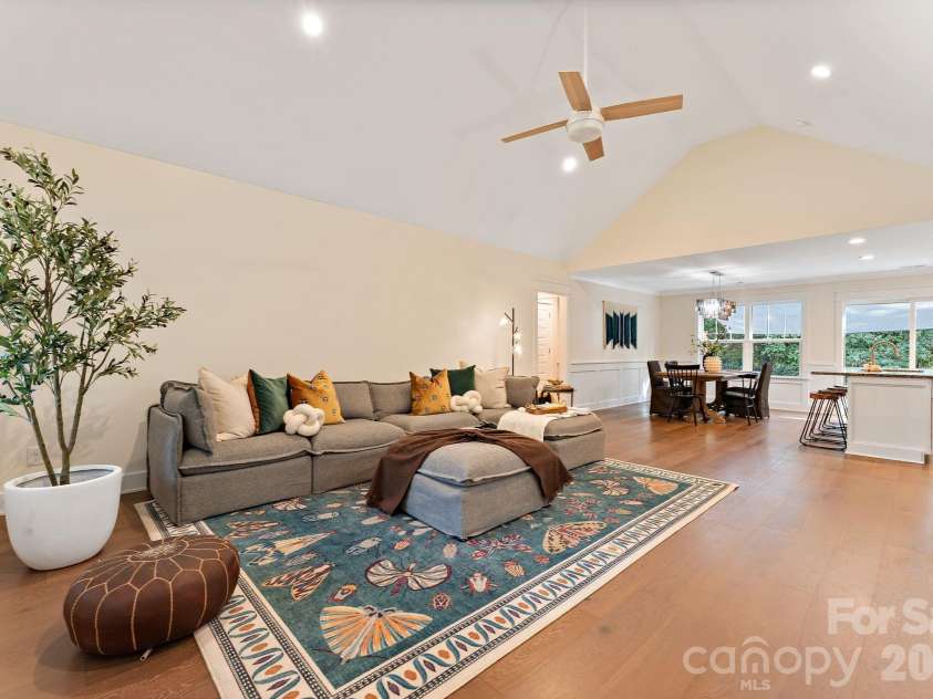 109 Logan Lane, Belmont, NC 28012.  MLS# CAR4399326, YatesRealty ID 37059. 