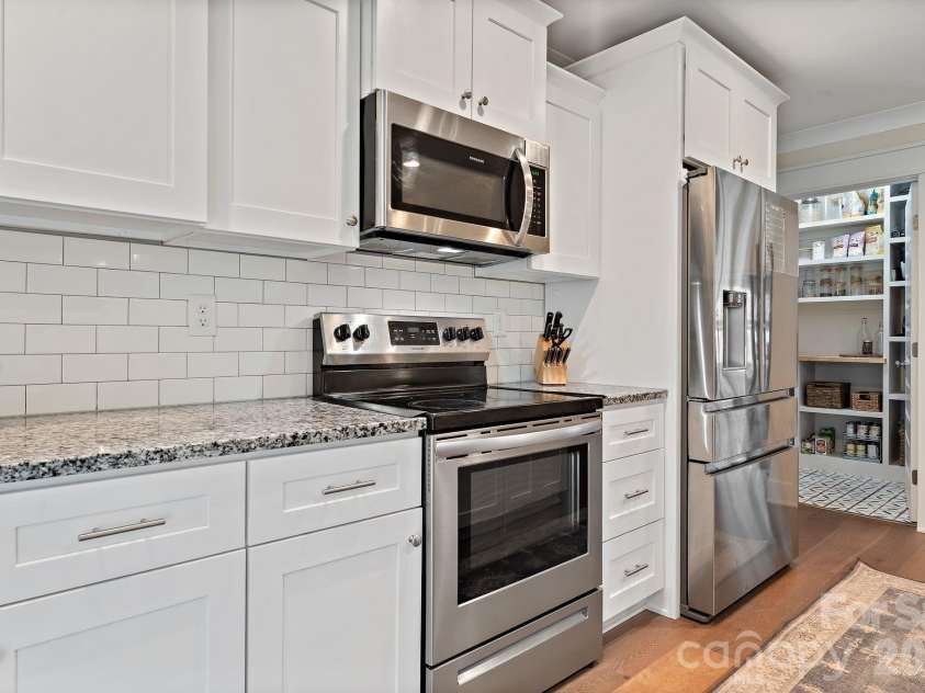 109 Logan Lane, Belmont, NC 28012.  MLS# CAR4399326, YatesRealty ID 37059. 