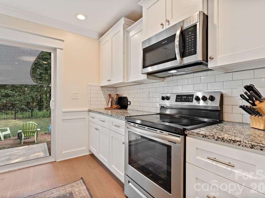 109 Logan Lane, Belmont, NC 28012.  MLS# CAR4399326, YatesRealty ID 37059. 